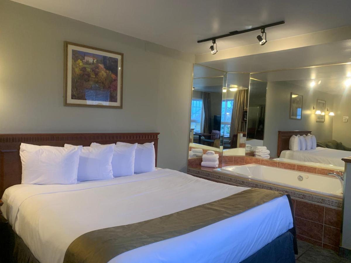 Hotel And Suites Les Laurentides Saint-Sauveur-des-Monts Екстериор снимка