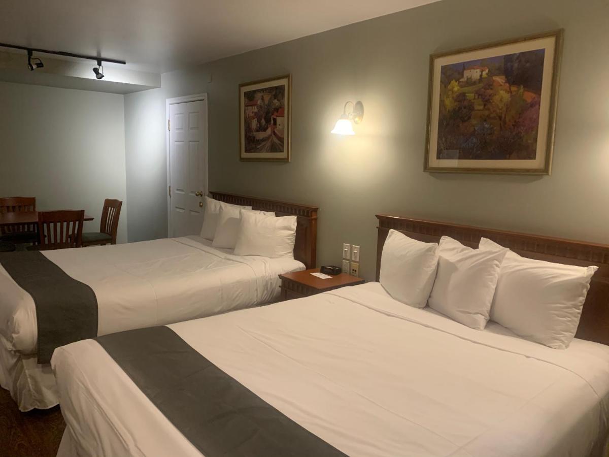 Hotel And Suites Les Laurentides Saint-Sauveur-des-Monts Екстериор снимка