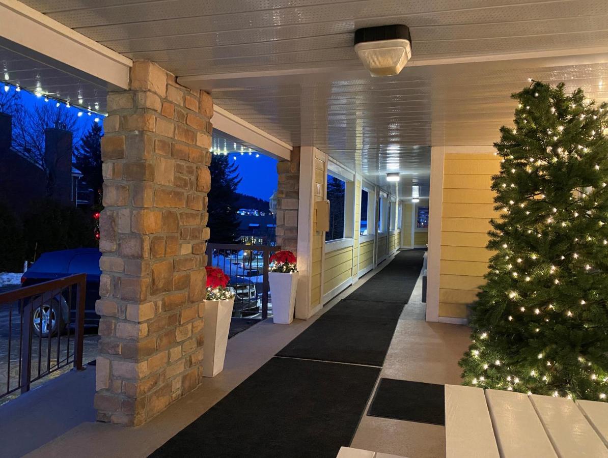 Hotel And Suites Les Laurentides Saint-Sauveur-des-Monts Екстериор снимка