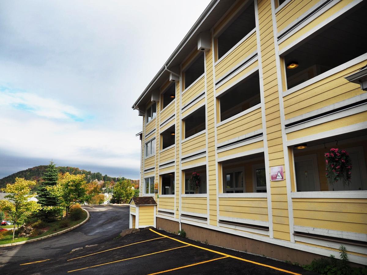 Hotel And Suites Les Laurentides Saint-Sauveur-des-Monts Екстериор снимка